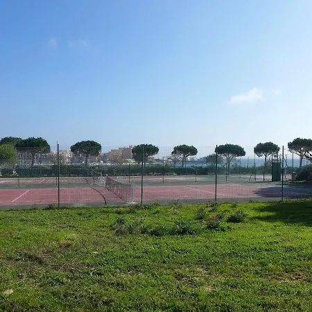 Daire Les Rives De La Faviere-8 By Interhome La Favière