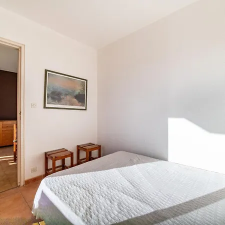 Daire Les Rives De La Faviere-8 By Interhome La Favière